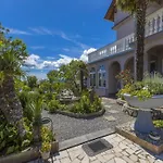 Sumertime Villa *